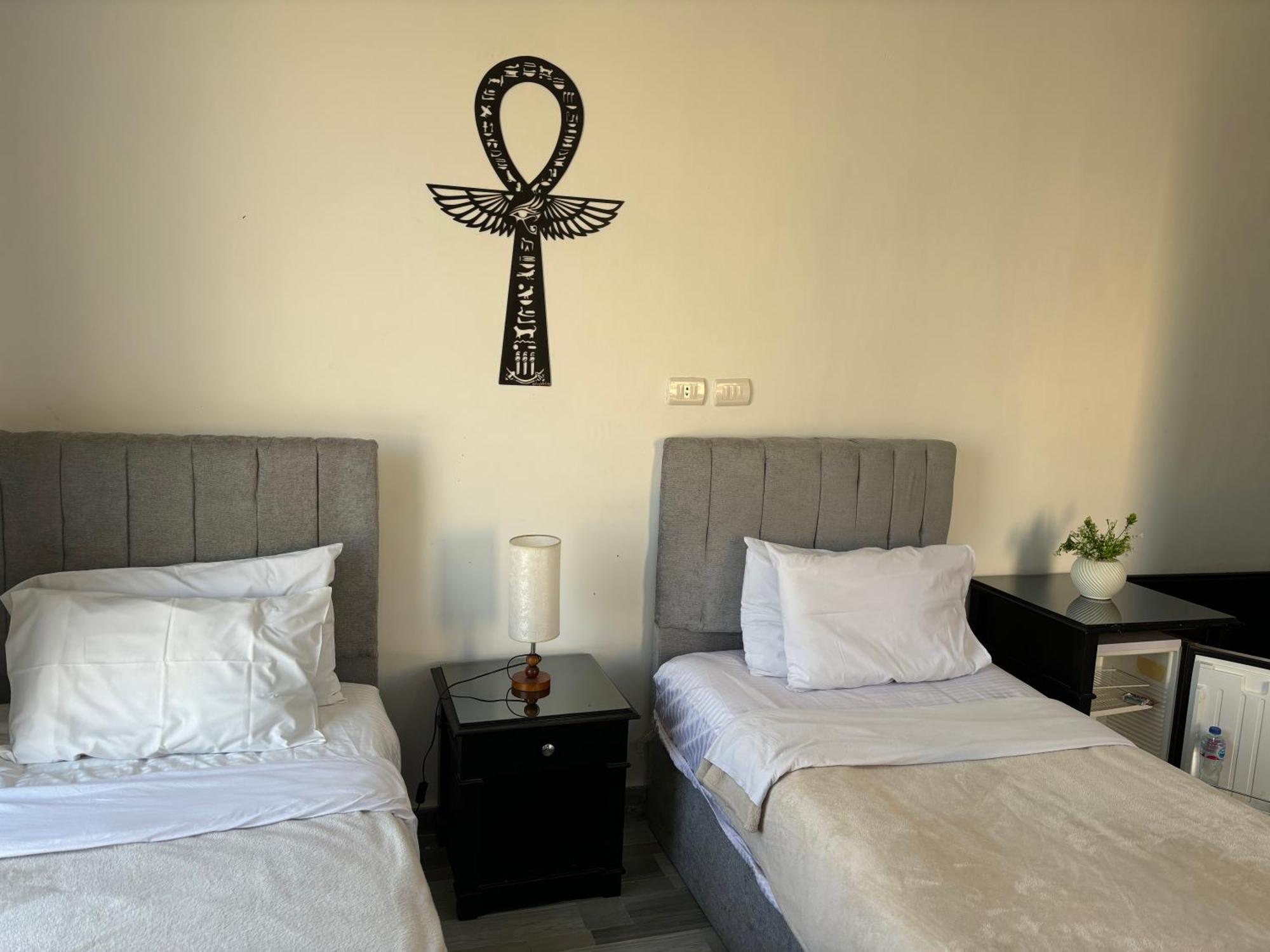 K Boutique Hotel Medspa-Pyramids & Grand Egyptian Museum Ghatati Exteriör bild