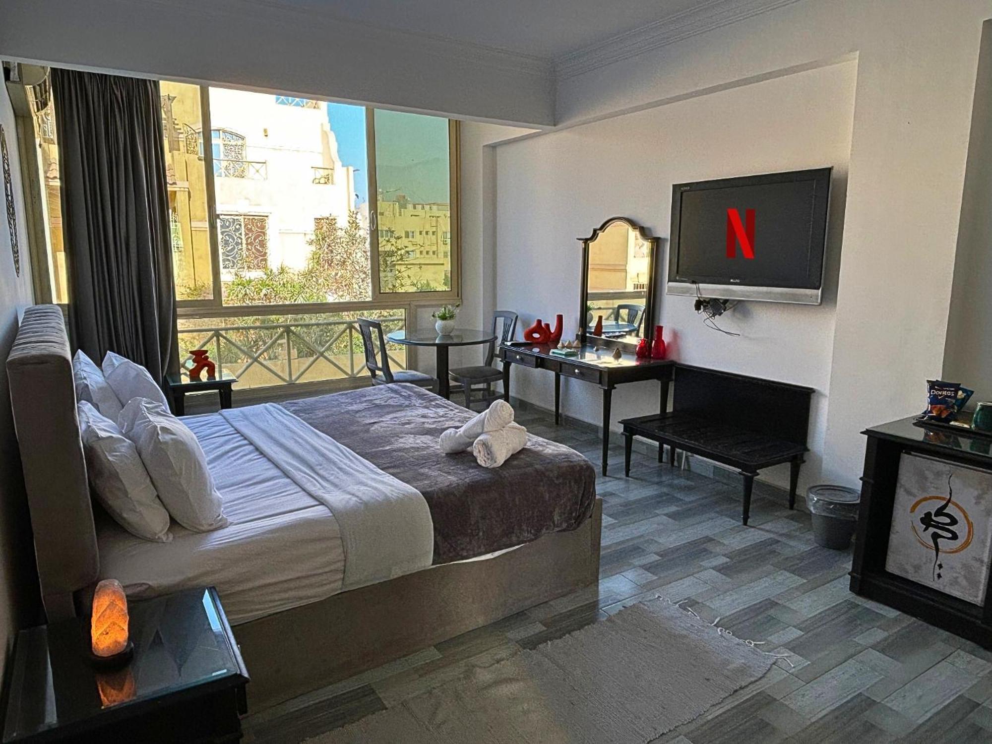 K Boutique Hotel Medspa-Pyramids & Grand Egyptian Museum Ghatati Exteriör bild